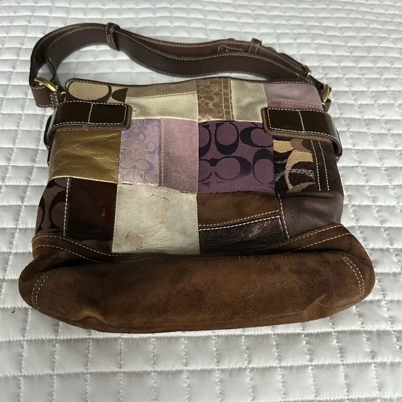 Patchwork Coach Purse - Picture 2 of 4